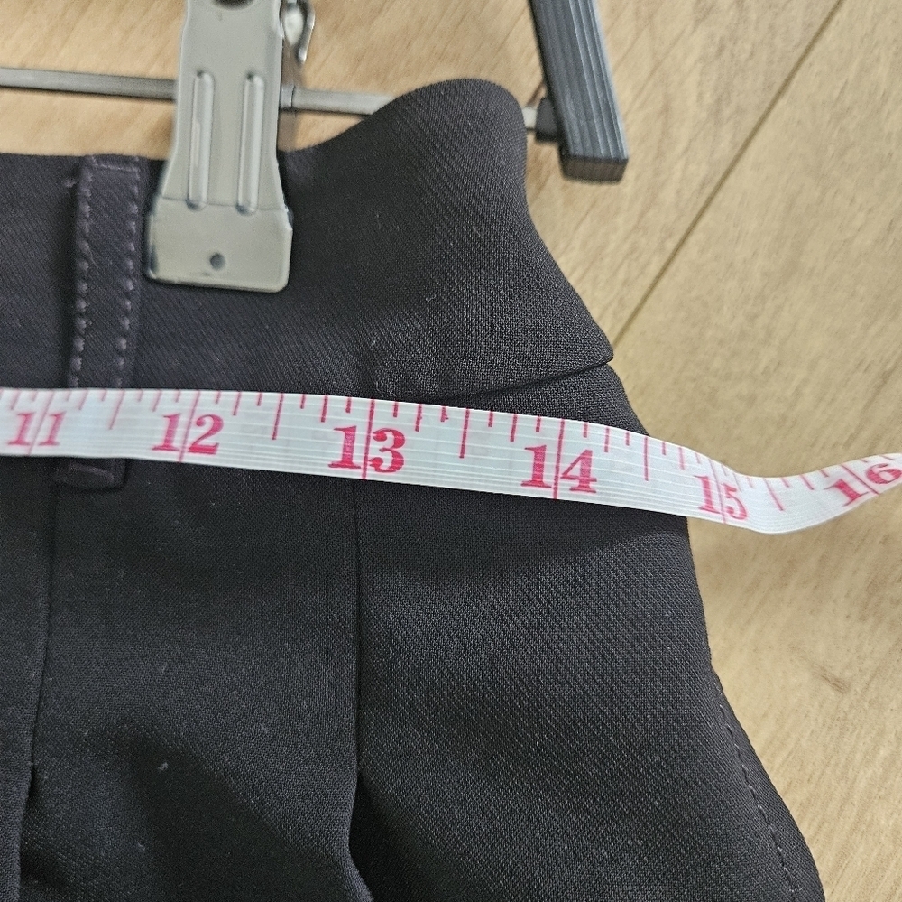 White House Black Market Gray Pleated Skater Shorts - Picture 7 of 8